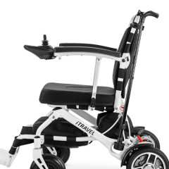Skládací elektrický invalidní vozík ITRAVEL od německé společnosti MEYRA č.2