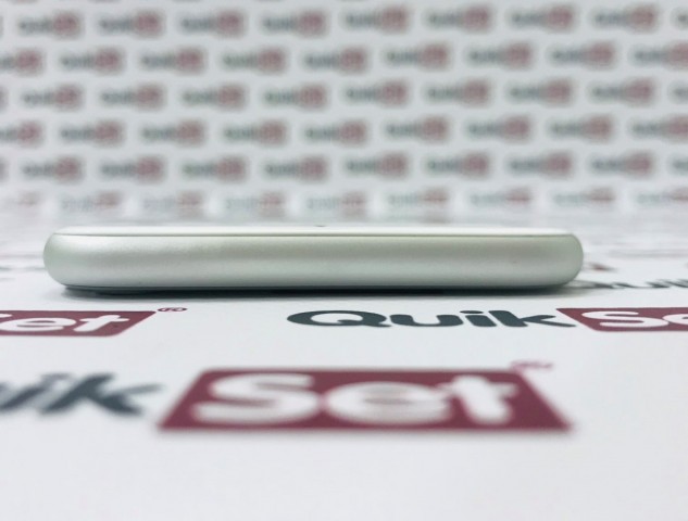 Apple iPhone 8 64GB stříbrný - Kategorie A