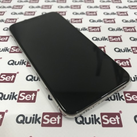 Apple iPhone X 64GB stříbrný - kategorie B