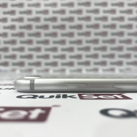 Apple iPhone 7 32GB stříbrný - Kategorie A