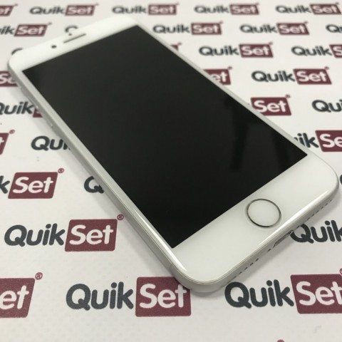 Apple iPhone 7 32GB stříbrný - Kategorie B