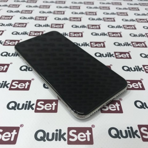 Apple iPhone X 64GB stříbrný - Kat. A