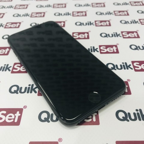 Apple iPhone 8 64GB vesmírně šedý - Kat. A