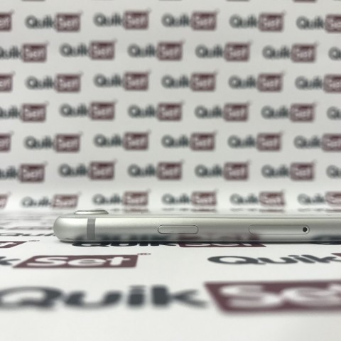 Apple iPhone 8 64GB stříbrný - Kategorie B