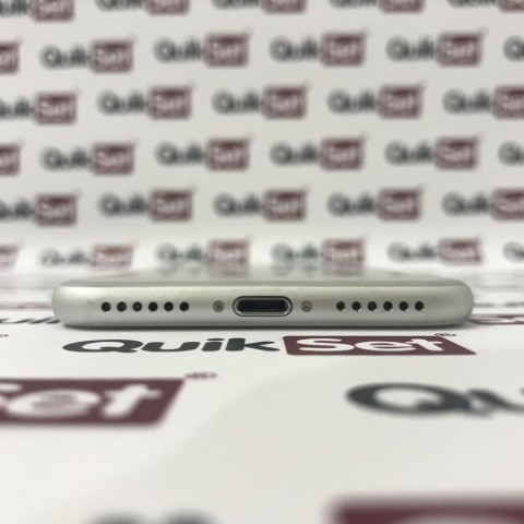 Apple iPhone 7 32GB stříbrný - Kategorie B