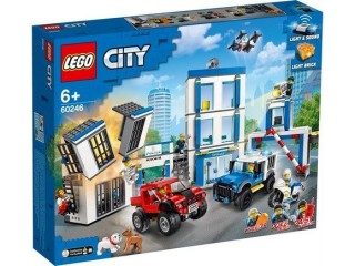 LEGO City Policejní stanice 60246 č.1