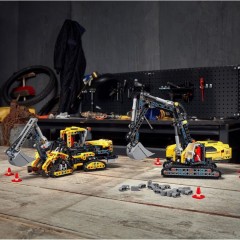 LEGO Technic 42121 Těžkotonážní bagr č.2